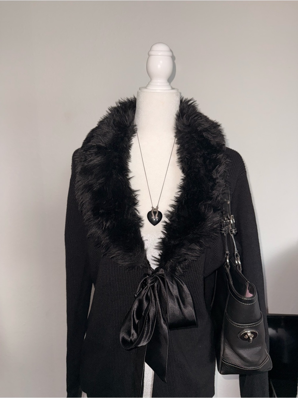 Croft & Barrow black faux fur collar cardigan with bow detail, size XL